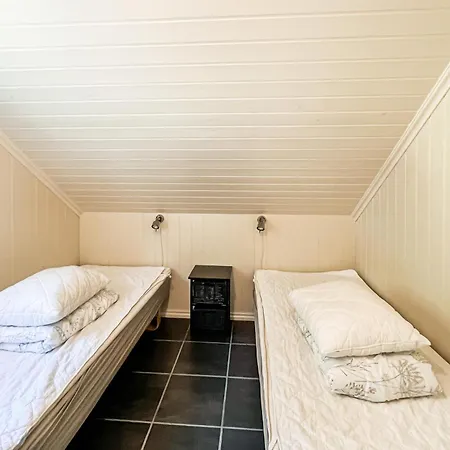 3 Bedroom Stunning In *