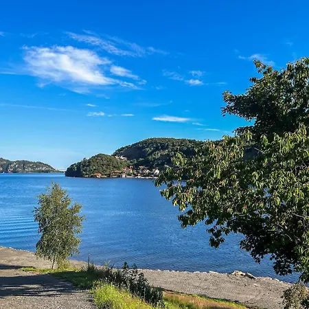 Cozy Home In Farsund With House Sea View 別荘 *